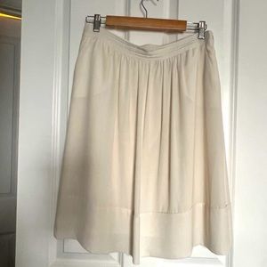 White skirt in size 10.